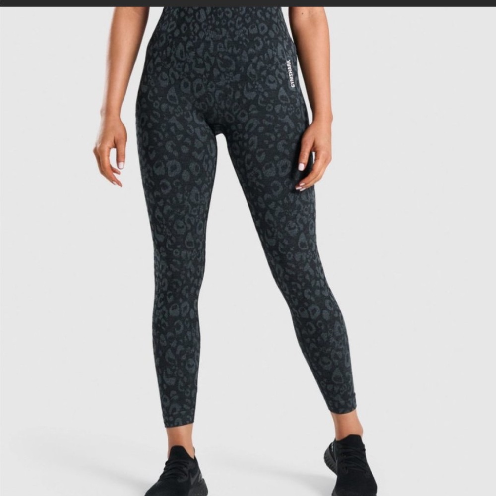 gym shark leggings